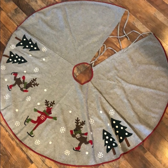 Cynthia Rowley Other - Cynthia Rowley tree skirt (1620)